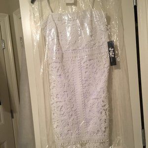 White, strapless dress